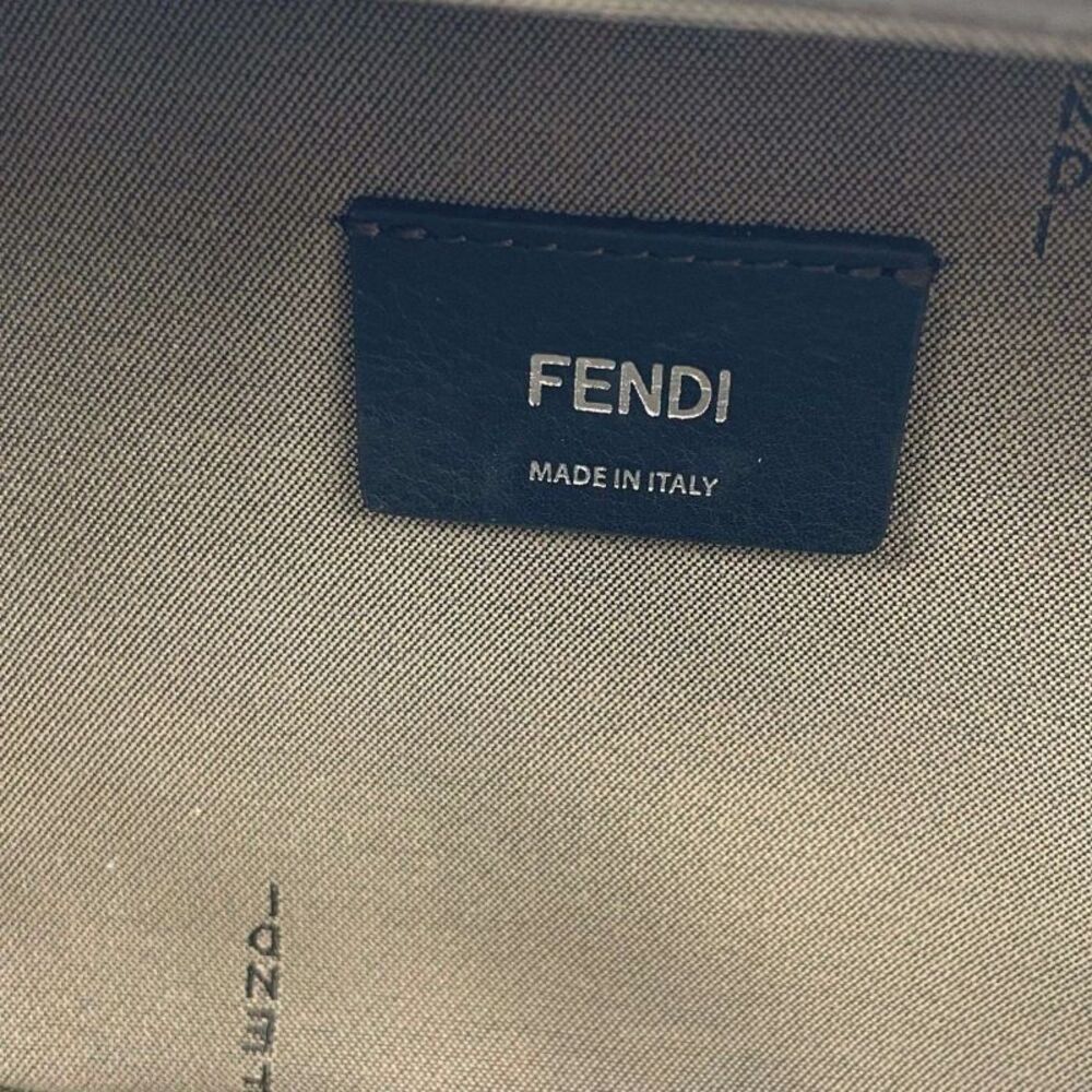 Fendi Women Pre-Loved Bag Very Good Condition - Picture 6 of 9